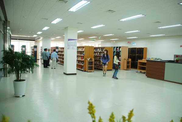 Thư viện trường đại học Quốc Gia Incheon