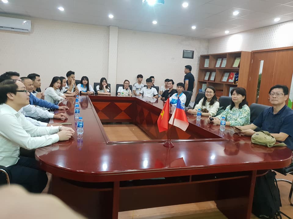 Đoàn cán bộ trường Đại Học Khoa Học & Công Nghệ Đức Minh - Đài Loan đến thăm và làm việc với Trường trung cấp tài chính Hà Nội